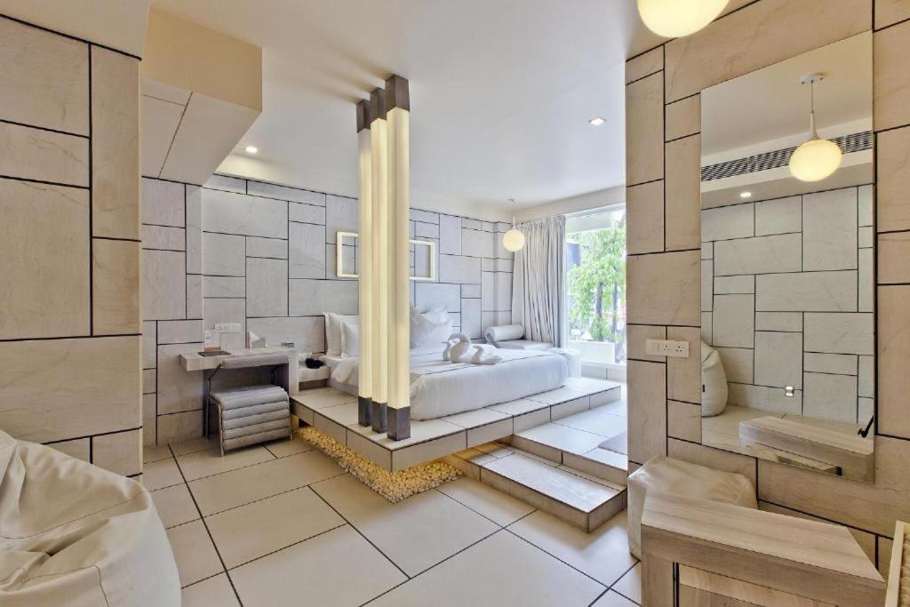 Hotel El Dorado Ahmedabad Extérieur photo