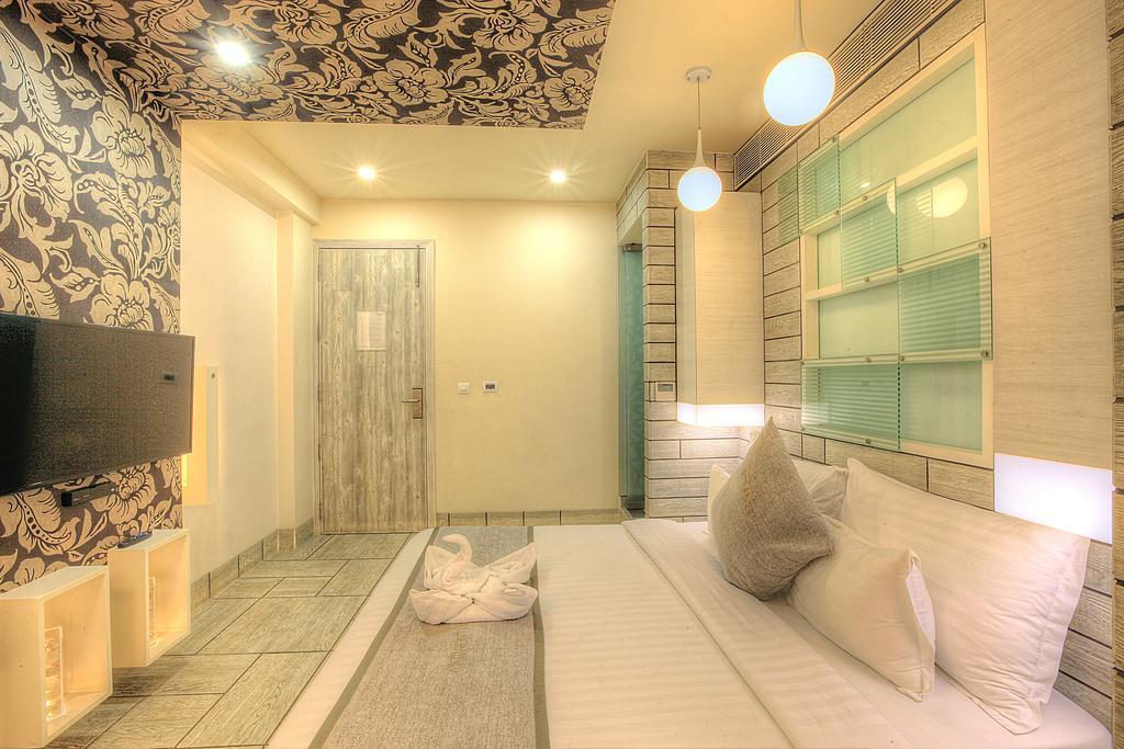 Hotel El Dorado Ahmedabad Extérieur photo