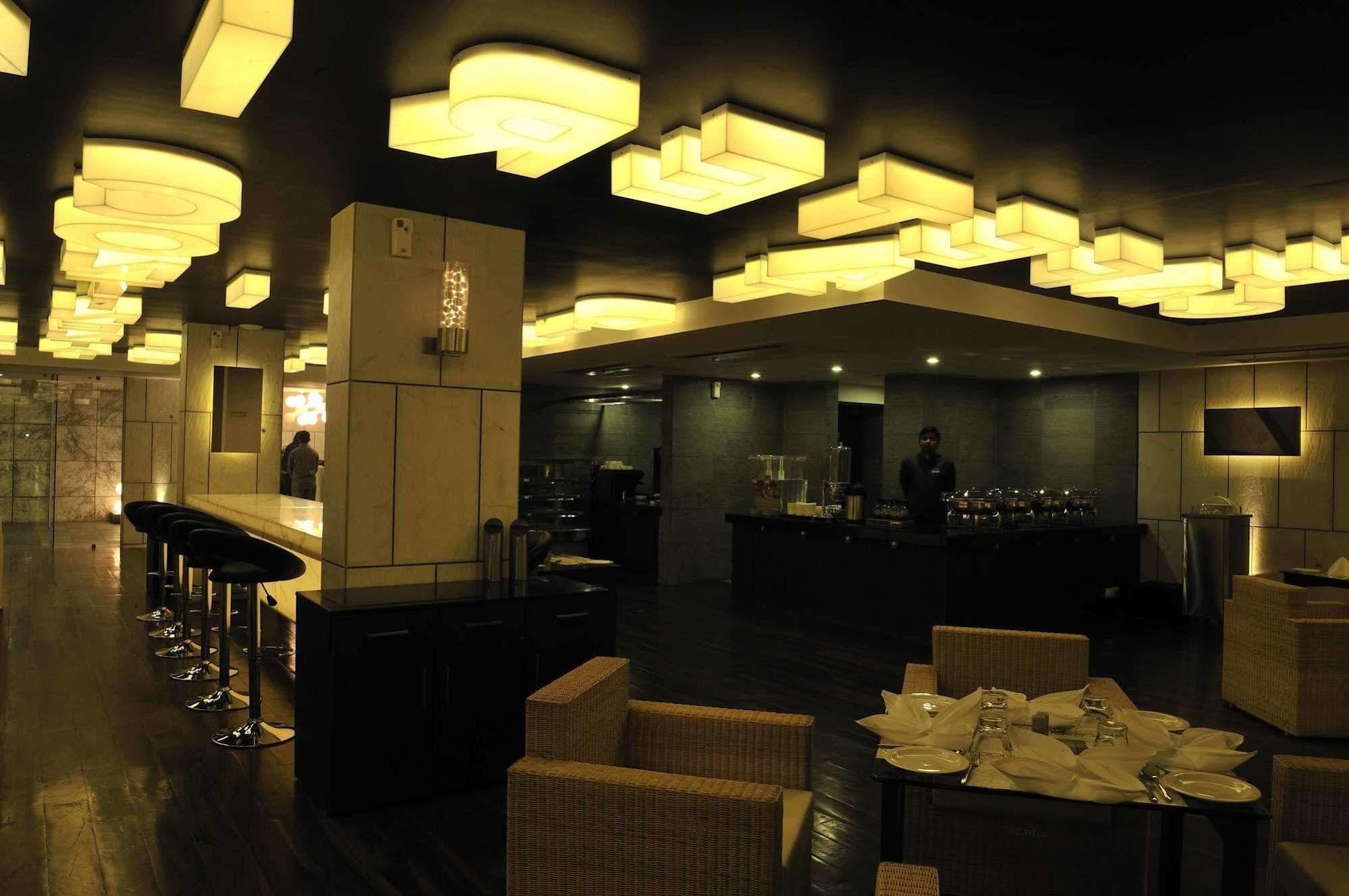 Hotel El Dorado Ahmedabad Extérieur photo